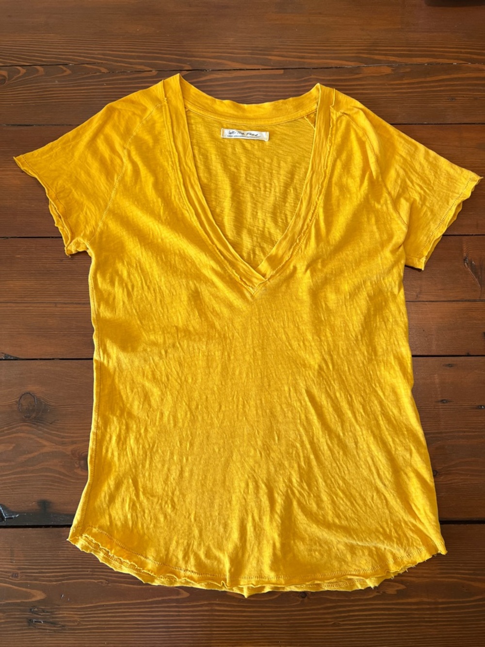 We The Free - Yellow Short Sleeve V-Neck T-Shirt - Size Large - 100% Cotton